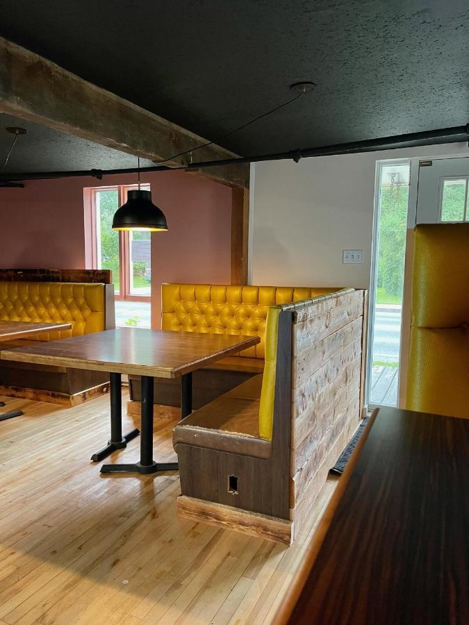 Jaune Hotel-Boutique Saint-Gédéon Buitenkant foto