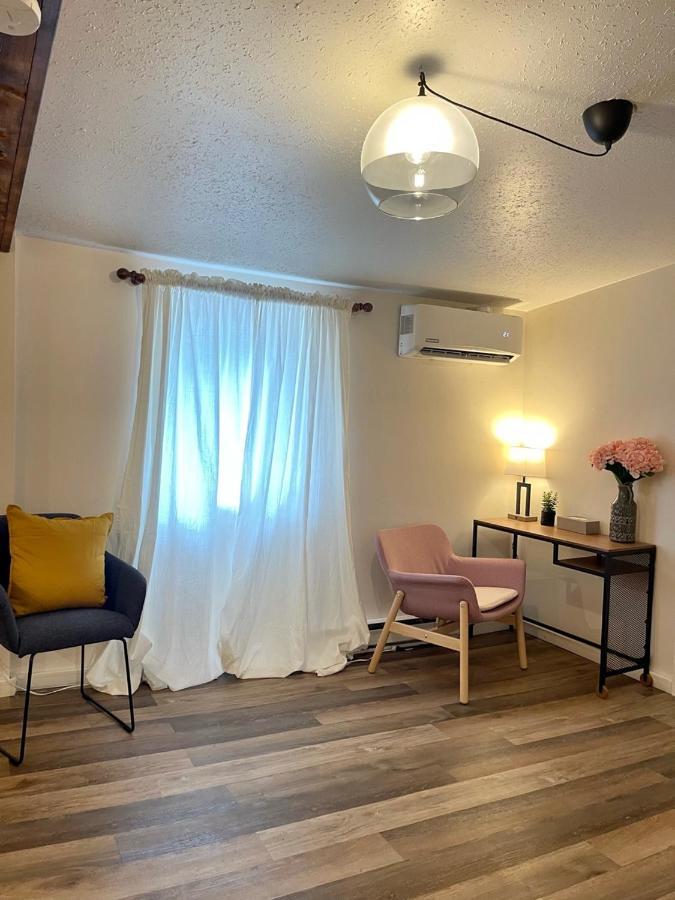Jaune Hotel-Boutique Saint-Gédéon Buitenkant foto